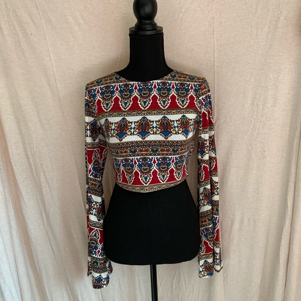 Forever21 patterned crop - WITH TAGS